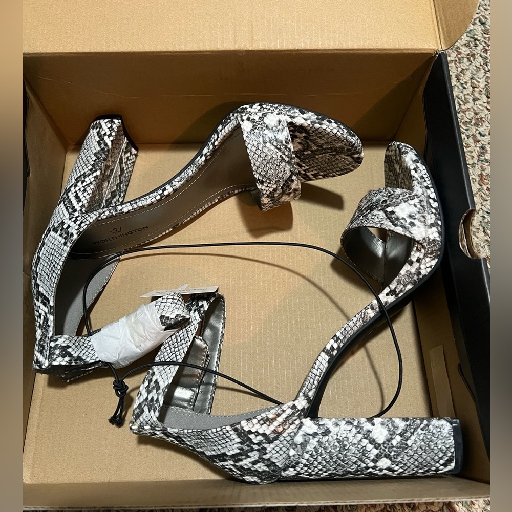 Women Snake Print